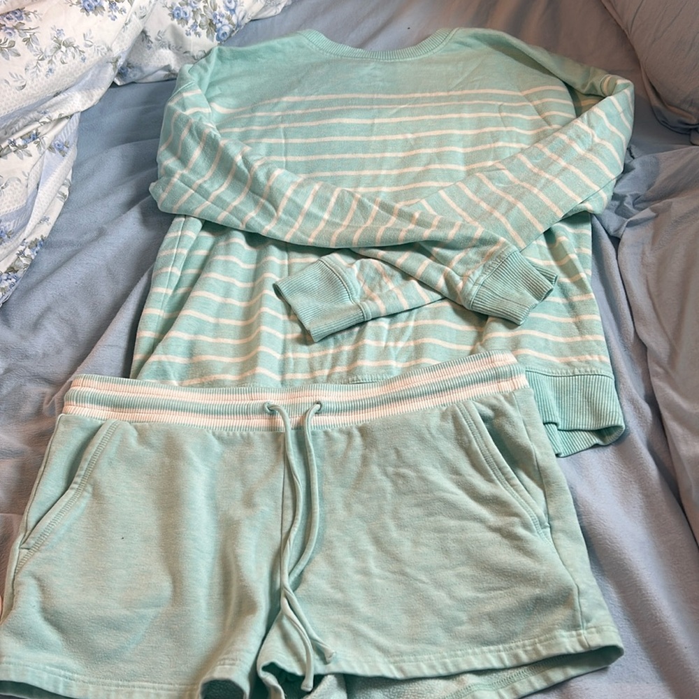 Women’s vineyard vines pajama set